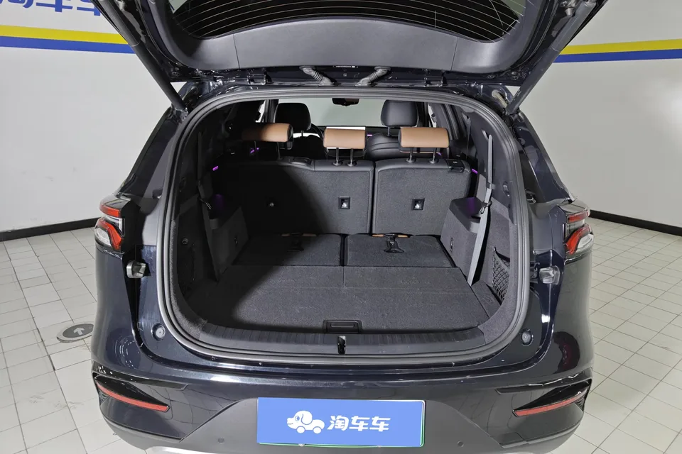 BYD Tang DM Tang DM 2023 DM-i Champion Edition 112KM Premium 2023 — thumbnail 5