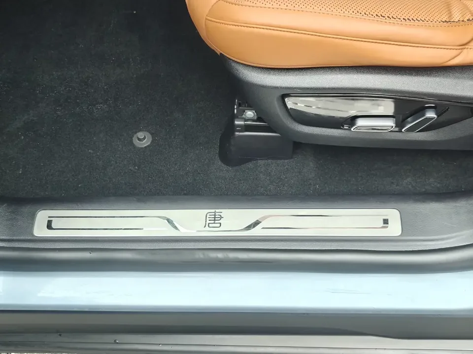 BYD Tang DM Tang DM 2023 DM-i Champion Edition 112KM Premium 2023 — thumbnail 3