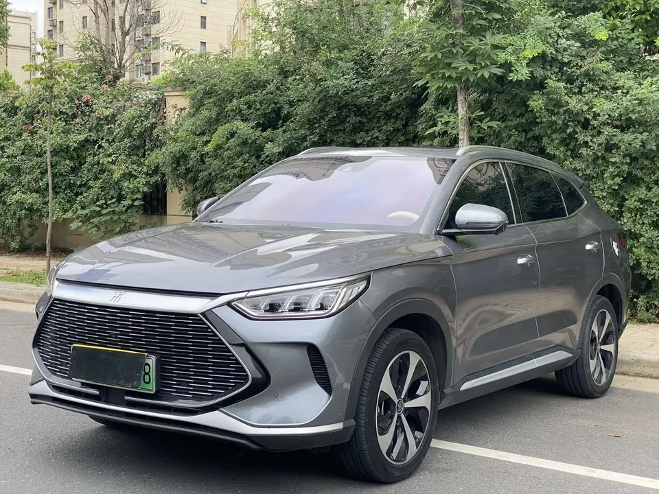 BYD Song PLUS DM Song PLUS DM 2021 DM-i 110KM 2WD Flagship 2022 — фото 1, купить с доставкой в Москву