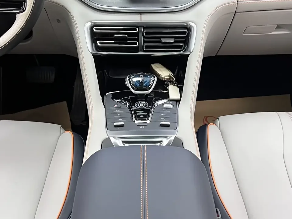 BYD Song PLUS DM Song PLUS DM 2021 DM-i 110KM 2WD Flagship 2022 — thumbnail 5