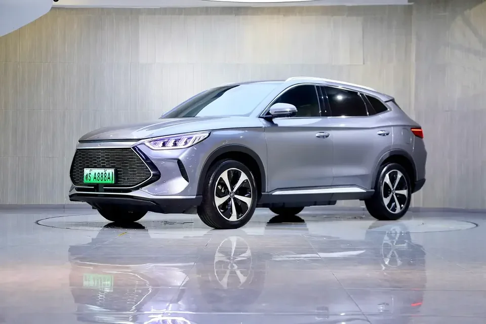 BYD Song PLUS DM Song PLUS DM 2021 DM-i 110KM 2WD Flagship PLUS 2022 — photo 1, buy with delivery to Moscow
