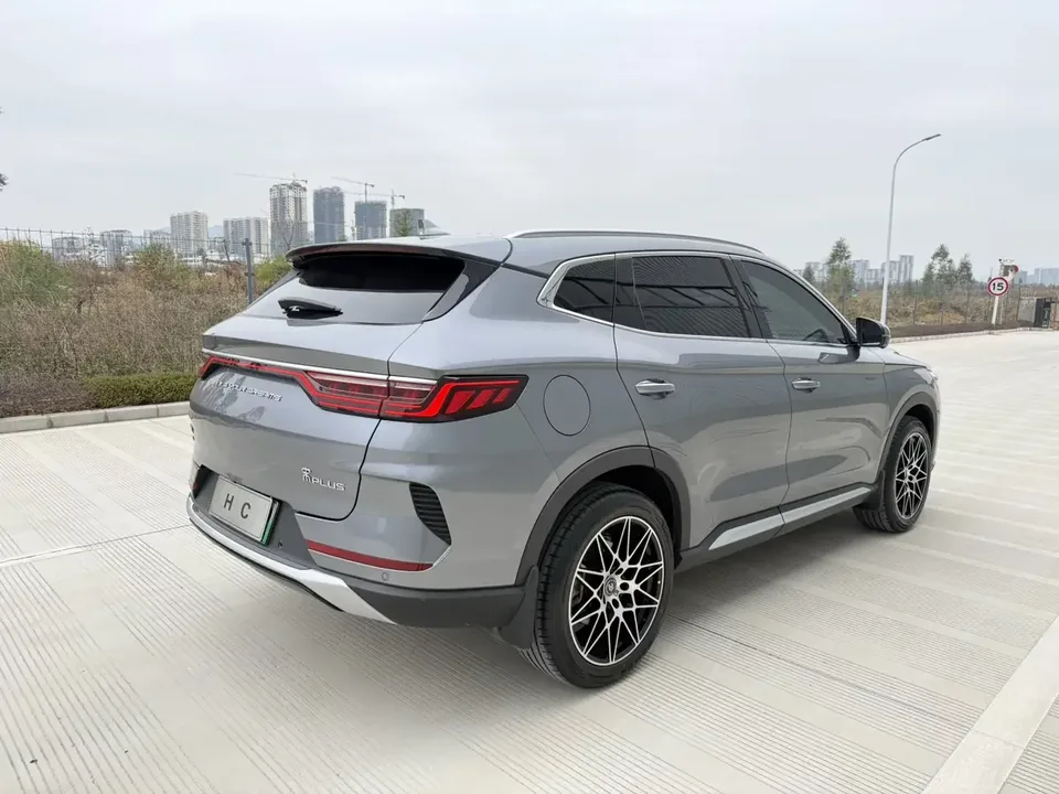 BYD Song PLUS DM Song PLUS DM 2021 DM-i 51KM 2WD Premium Edition 2022 — thumbnail 2