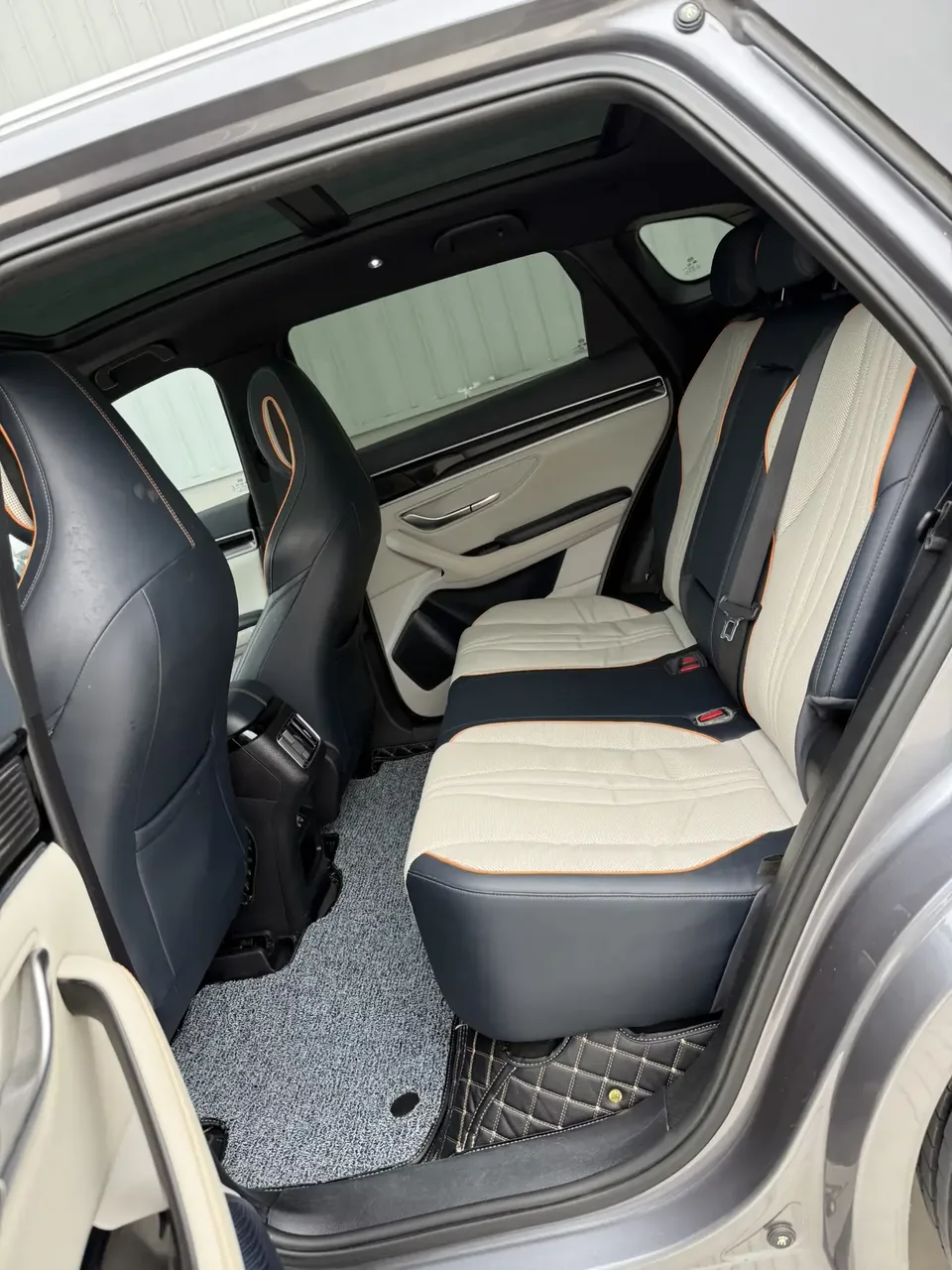 BYD Song PLUS DM Song PLUS DM 2021 DM-i 51KM 2WD Premium Edition 2022 — thumbnail 3