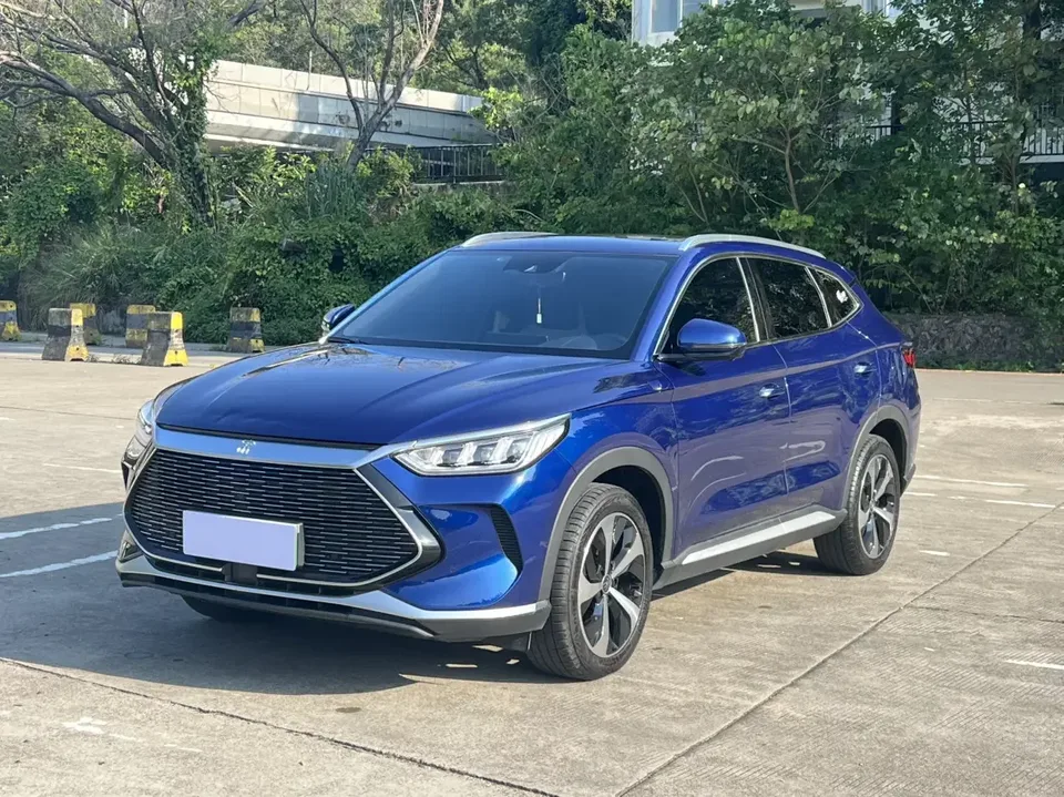 BYD Song PLUS DM Song PLUS DM 2021 DM-i 110KM 2WD Flagship PLUS 2022 — photo 1, buy with delivery to Moscow