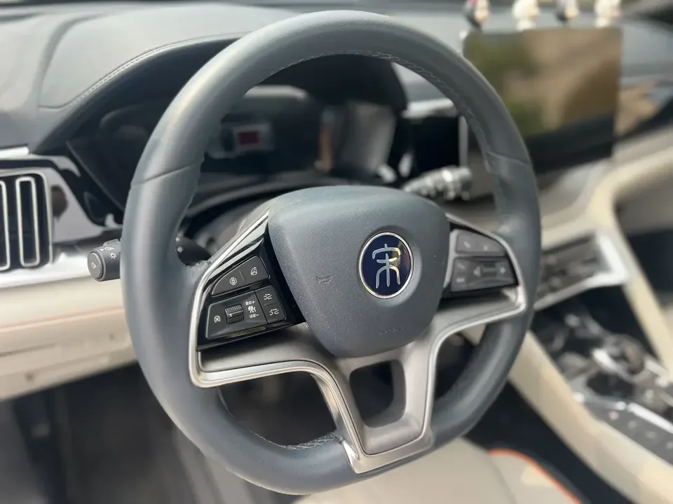 BYD Song PLUS DM Song PLUS DM 2021 DM-i 51KM 2WD Premium 2022 — миниатюра 4