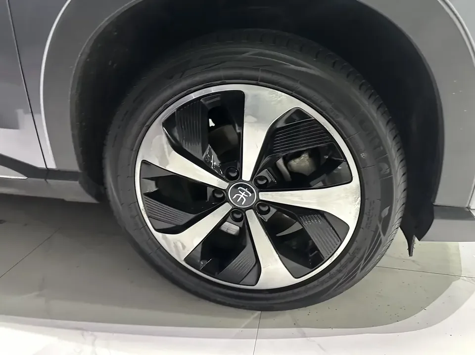 BYD Song PLUS DM Song PLUS DM 2021 DM-i 51KM 2WD Premium Edition 2022 — thumbnail 4