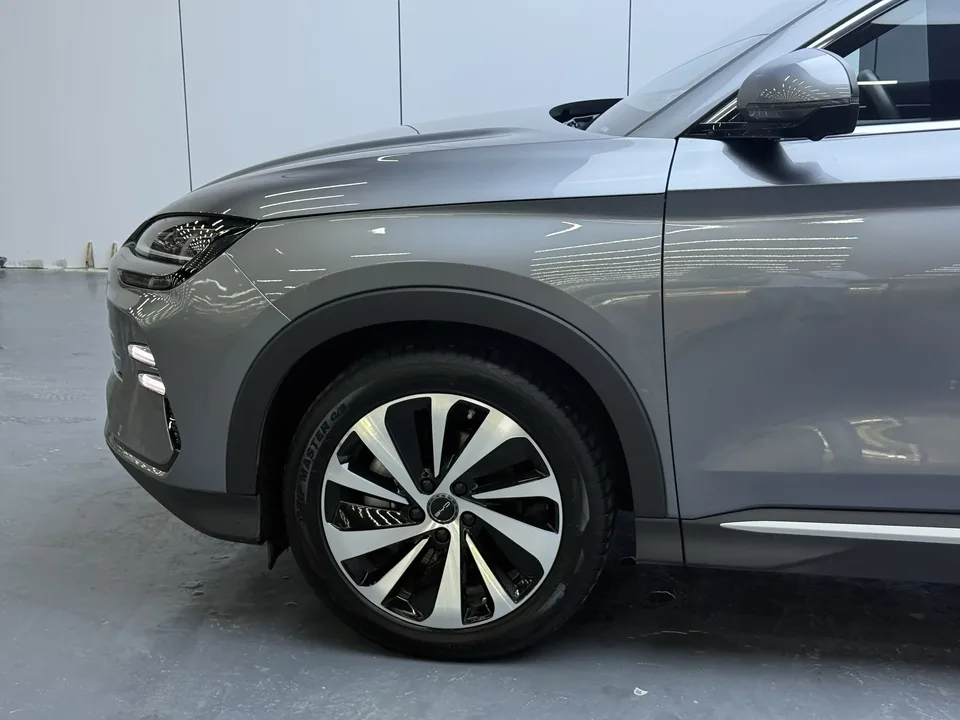 BYD Song PLUS DM Song PLUS DM 2023 DM-i Champion Edition 110KM Flagship 2023 — миниатюра 3