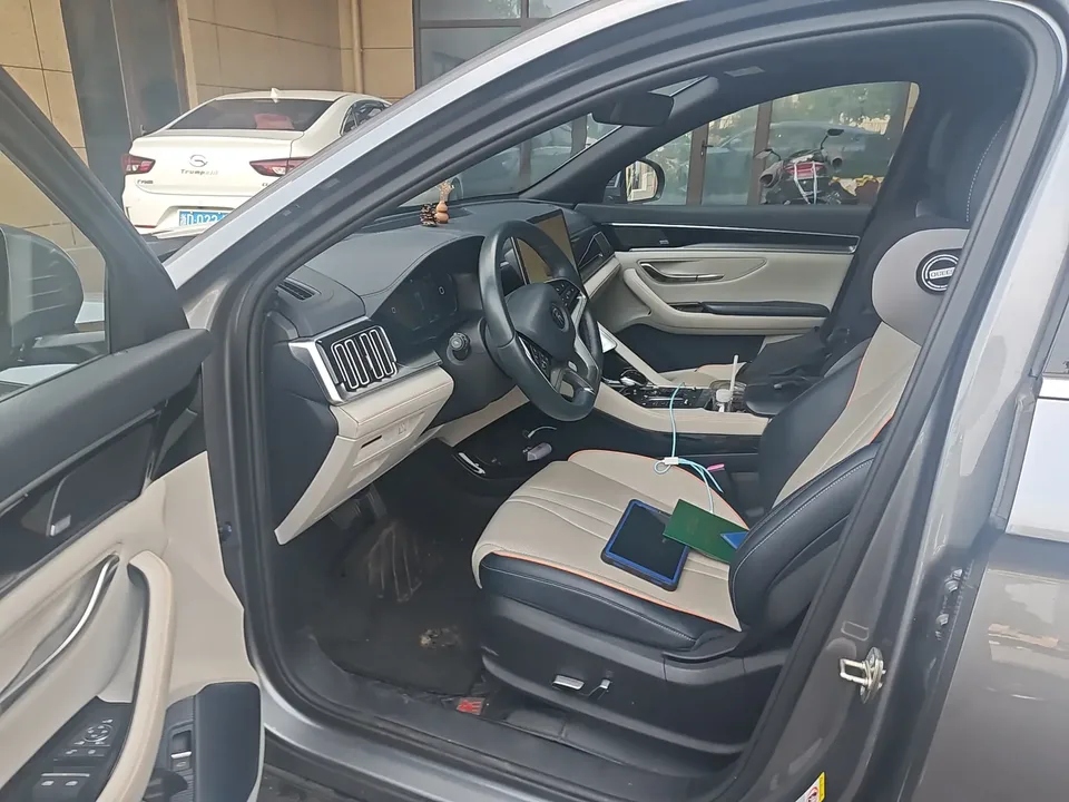 BYD Song PLUS DM Song PLUS DM 2021 DM-i 51KM 2WD Premium Edition 2022 — thumbnail 4