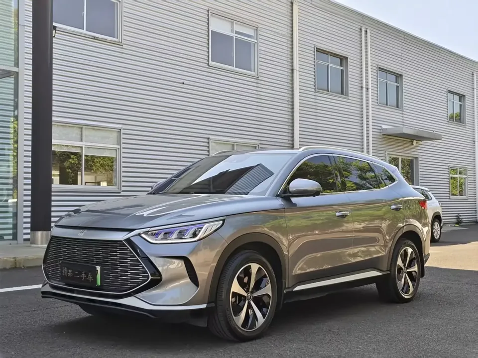 BYD Song PLUS DM Song PLUS DM 2021 DM-i 110KM 2WD Flagship 2023 — photo 1, buy with delivery to Moscow