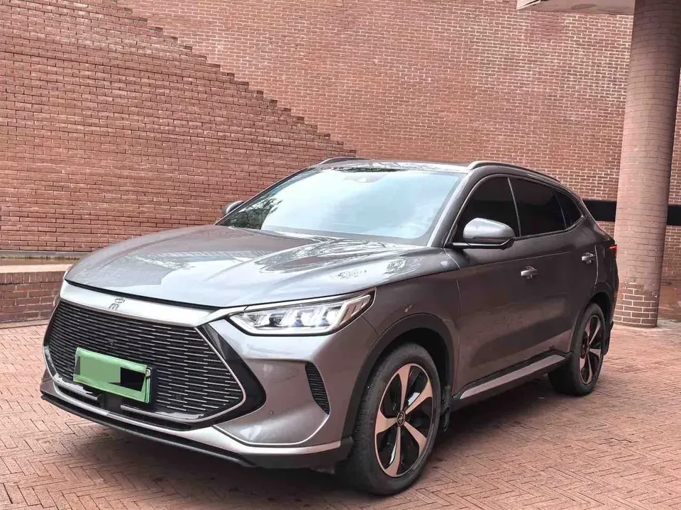 BYD Song PLUS DM Song PLUS DM 2021 DM-i 110KM 2WD Flagship 2023 — фото 1, купить с доставкой в Москву