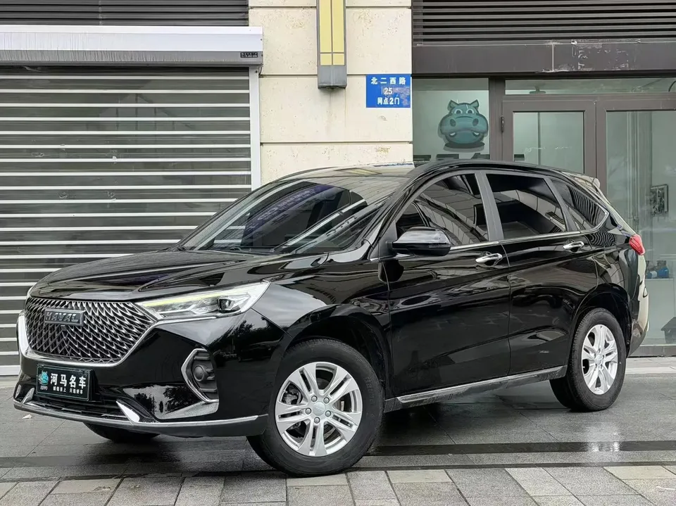 Haval M6 Haval M6 2023 PLUS 1.5T DCT Elite Smart Link 2022 — photo 1, buy with delivery to Moscow