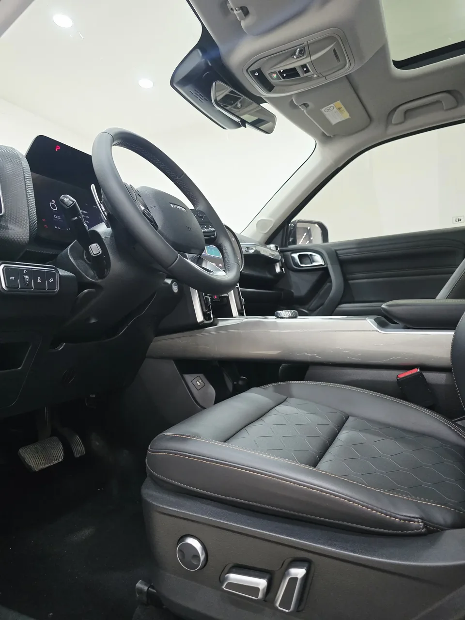 Haval Dargo Harvard dog 2024 1.5T 2WD Border Collie Edition 2024 — thumbnail 5