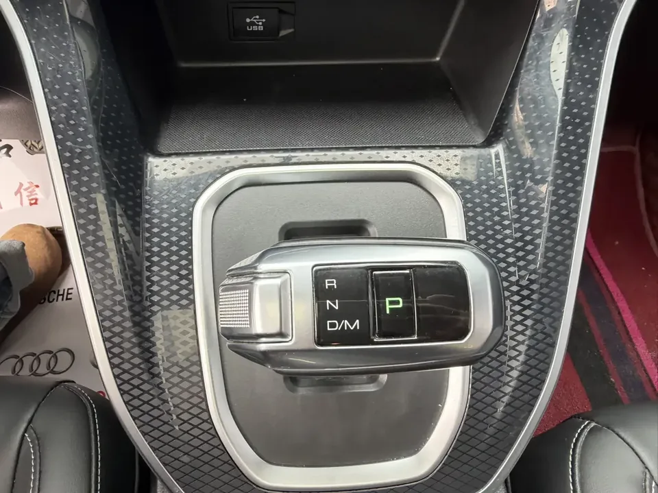 Haval M6 Haval M6 2021 PLUS 1.5T DCT Luxury Intelligent Connection 2022 — thumbnail 3
