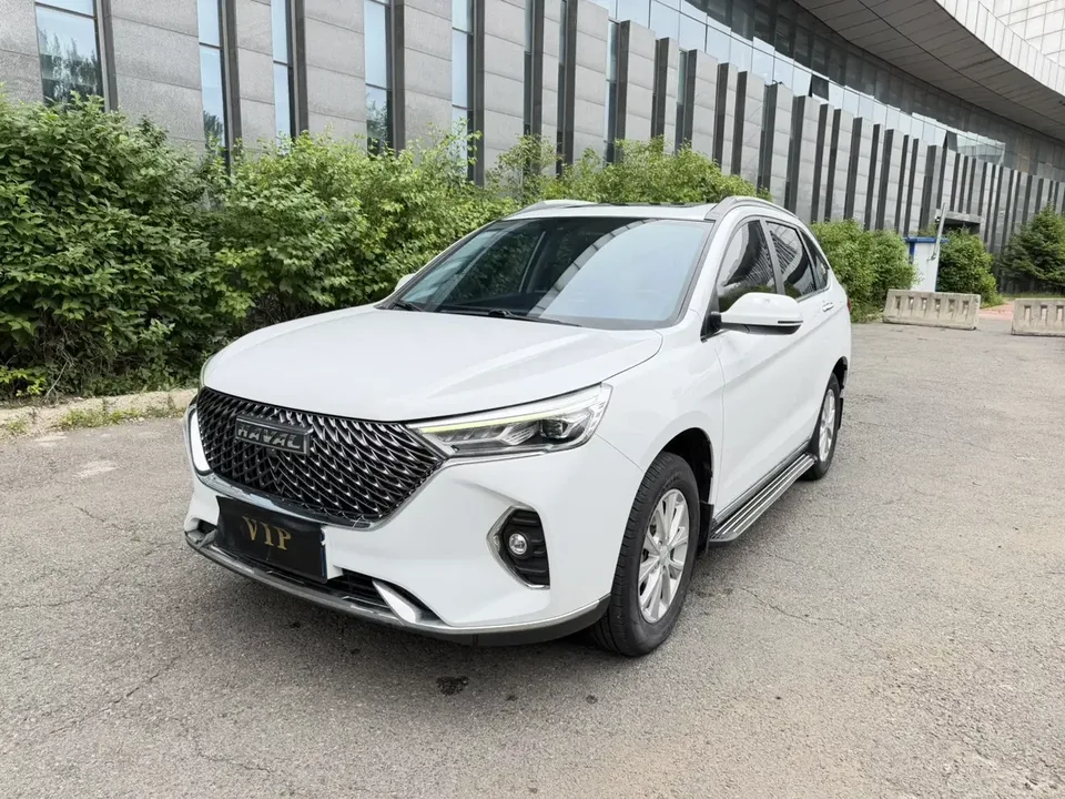 Haval M6 Haval M6 2021 PLUS 1.5T DCT Luxury Intelligent Connection 2022 — photo 1, buy with delivery to Moscow