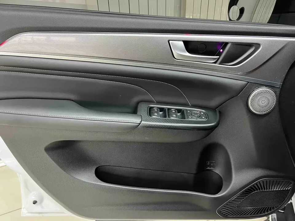 Haval M6 Haval M6 2021 PLUS 1.5T DCT Luxury Intelligent Connection 2022 — thumbnail 3