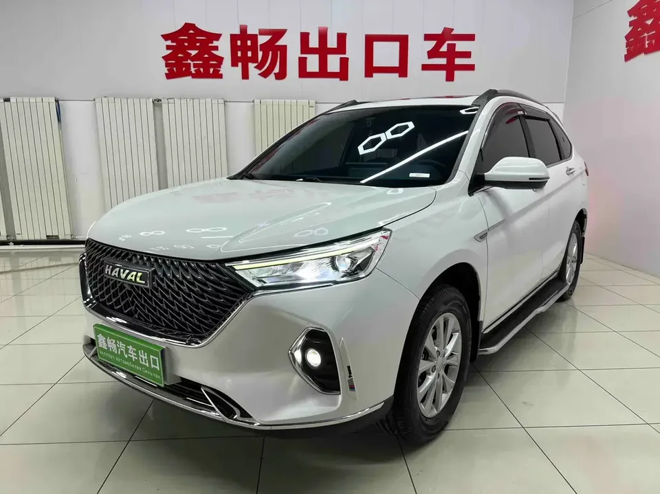 Haval M6 Haval M6 2021 PLUS 1.5T DCT Luxury Intelligent Connection 2022 — photo 1, buy with delivery to Moscow
