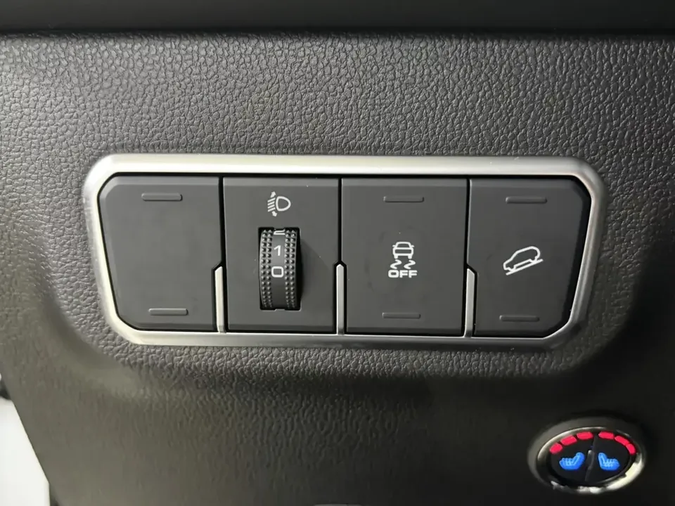 Haval M6 Haval M6 2023 PLUS 1.5T Manual Elite Smart Link 2023 — thumbnail 4
