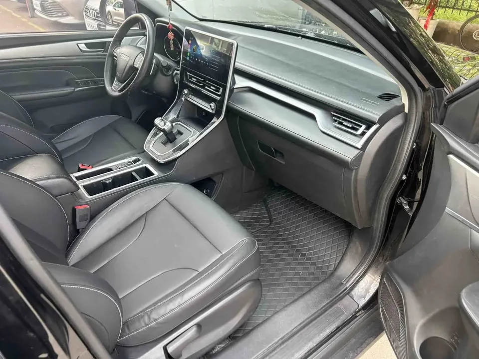 Haval M6 Haval M6 2023 PLUS 1.5T DCT Elite Smart Link 2023 — миниатюра 2