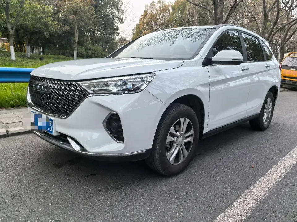 Haval M6 Haval M6 2023 PLUS 1.5T DCT Elite Smart Link 2024 — photo 1, buy with delivery to Moscow