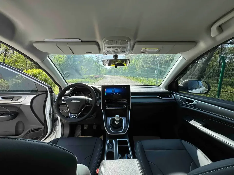 Haval M6 Haval M6 2021 PLUS 1.5T Manual Elite Smart Link 2023 — thumbnail 4