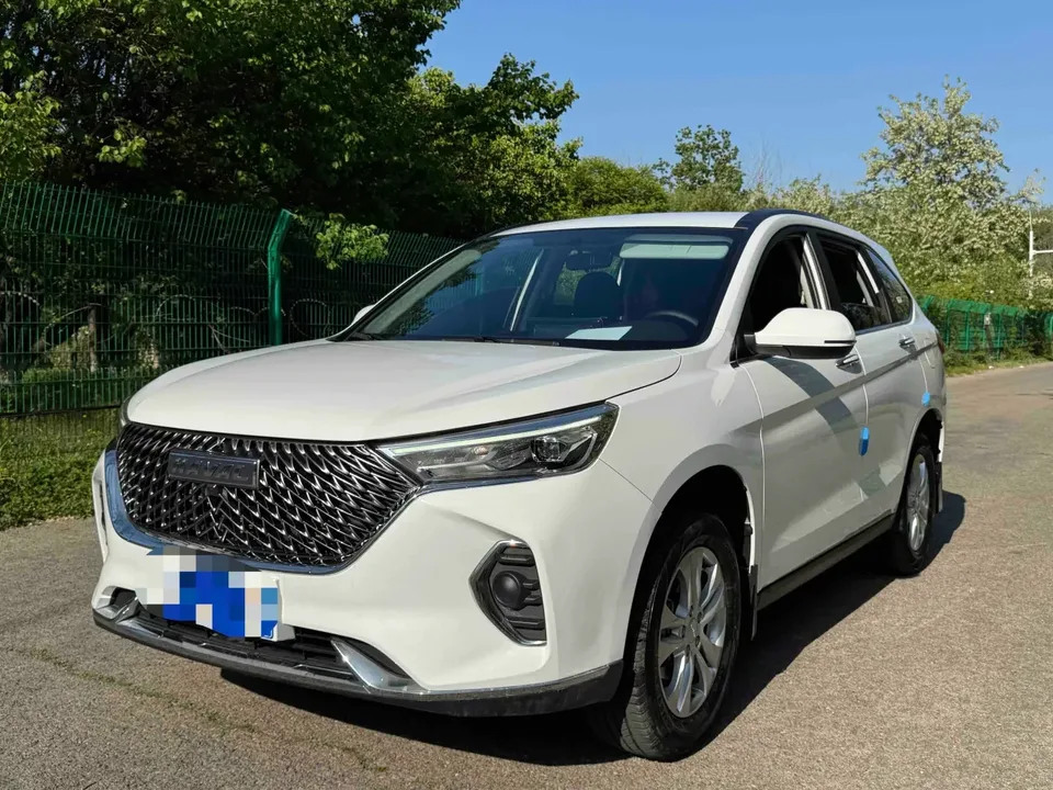 Haval M6 Haval M6 2021 PLUS 1.5T Manual Elite Smart Link 2023 — photo 1, buy with delivery to Moscow