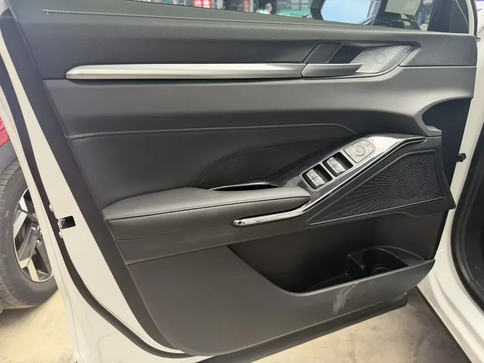 Haval H6 Haval H6 2024 1.5T Automatic 2WD Classic Edition 2025 — thumbnail 3