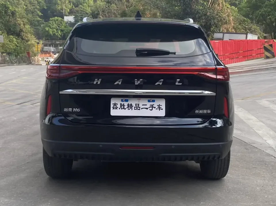 Haval H6 Haval H6 2022 The third generation 1.5T automatic two-wheel drive Max 2023 — thumbnail 2