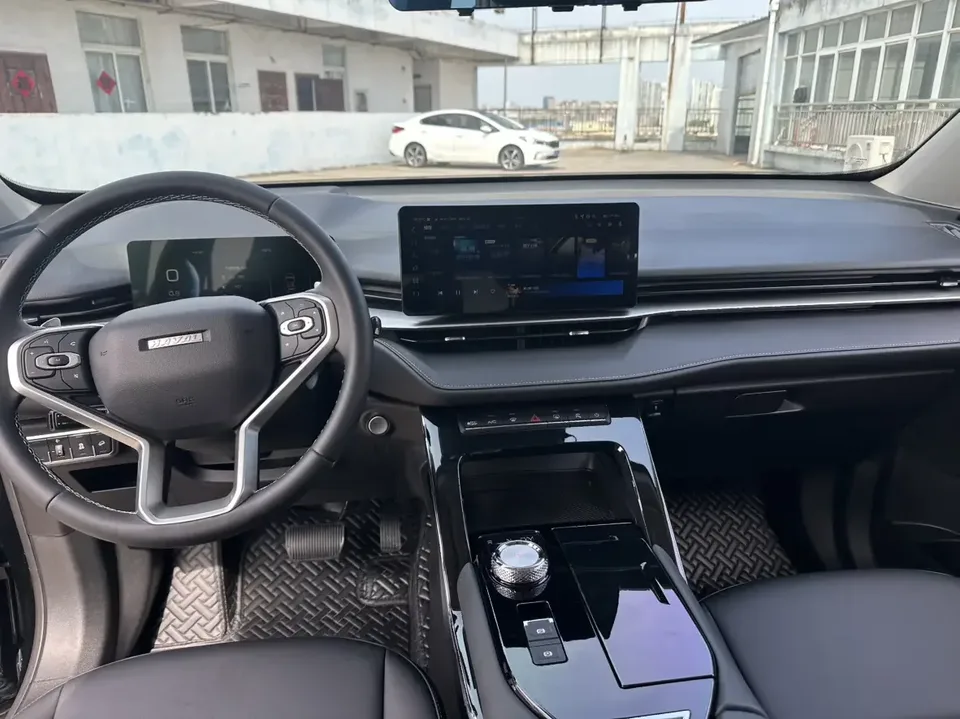 Haval H6 Haval H6 2022 The third generation 1.5T automatic two-wheel drive Max 2023 — thumbnail 2