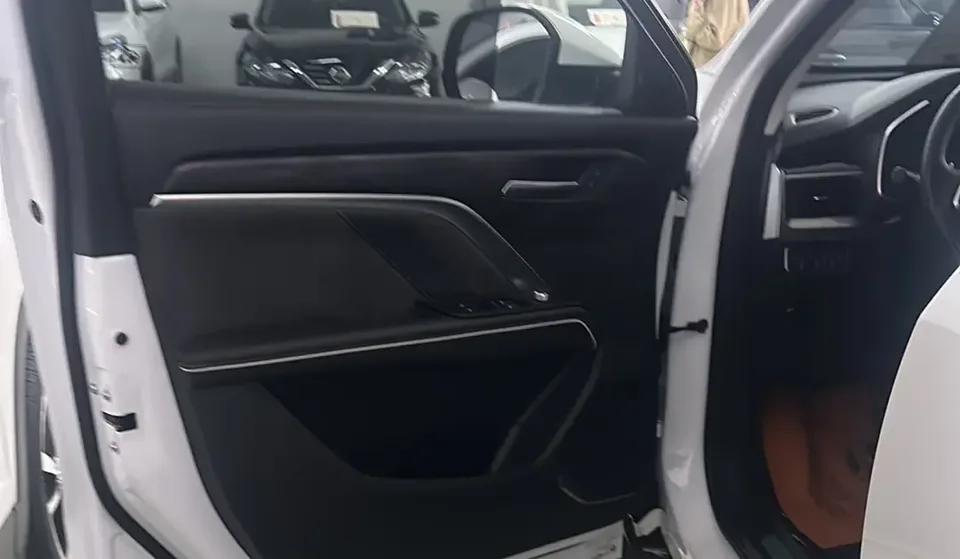 Haval H6 Haval H6 2021 National Trend Edition 1.5GDIT Automatic Super Luxury Edition 2022 — thumbnail 3