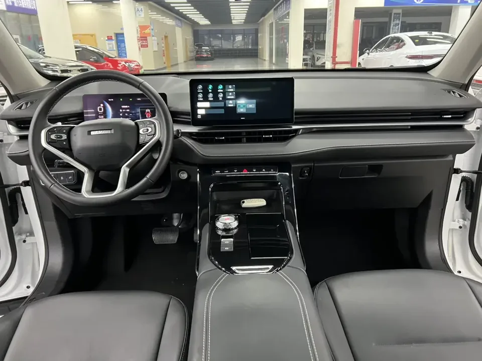 Haval H6 Haval H6 2021 The third generation 1.5GDIT automatic Plus version 2022 — thumbnail 3