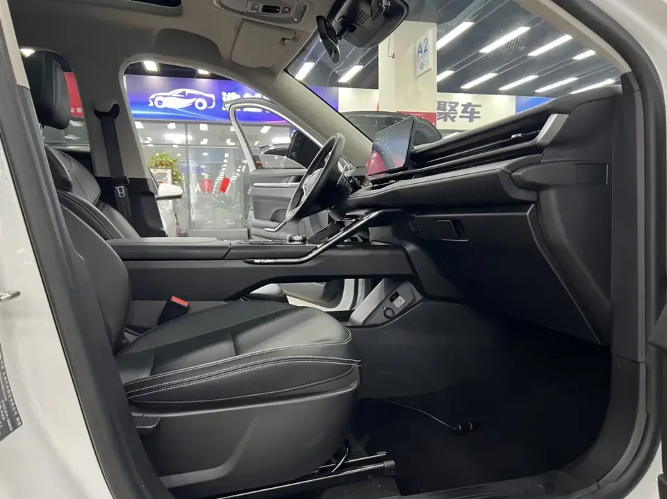 Haval H6 Haval H6 2021 The third generation 1.5GDIT automatic Plus version 2022 — thumbnail 4