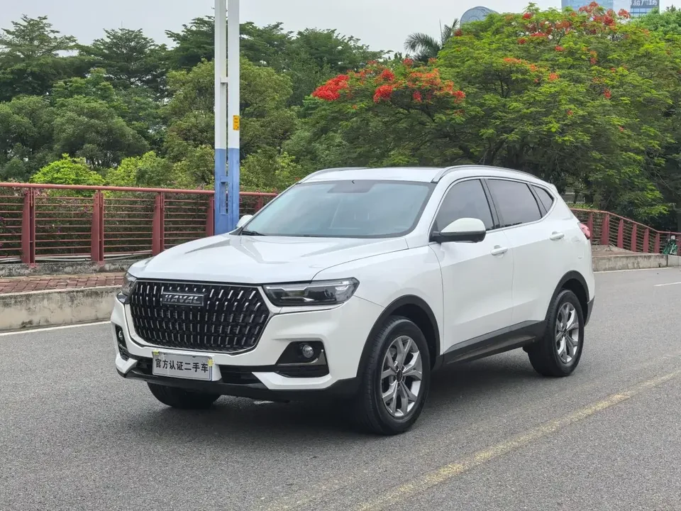 Haval H6 Haval H6 2021 Second Generation 1.5GDIT Automatic Champion Edition 2022 — photo 1, buy with delivery to Moscow