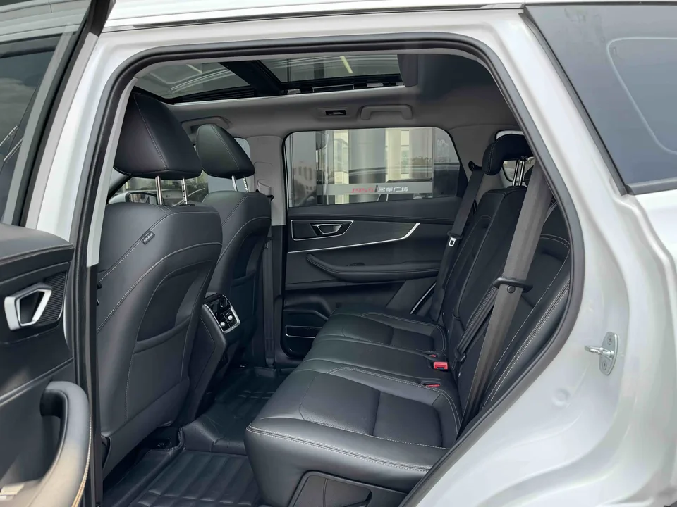 Chery Tiggo 8 Tiggo 8 2024 Honor Edition 230TCI Automatic Excellence Edition 5 Seaters 2024 — thumbnail 3