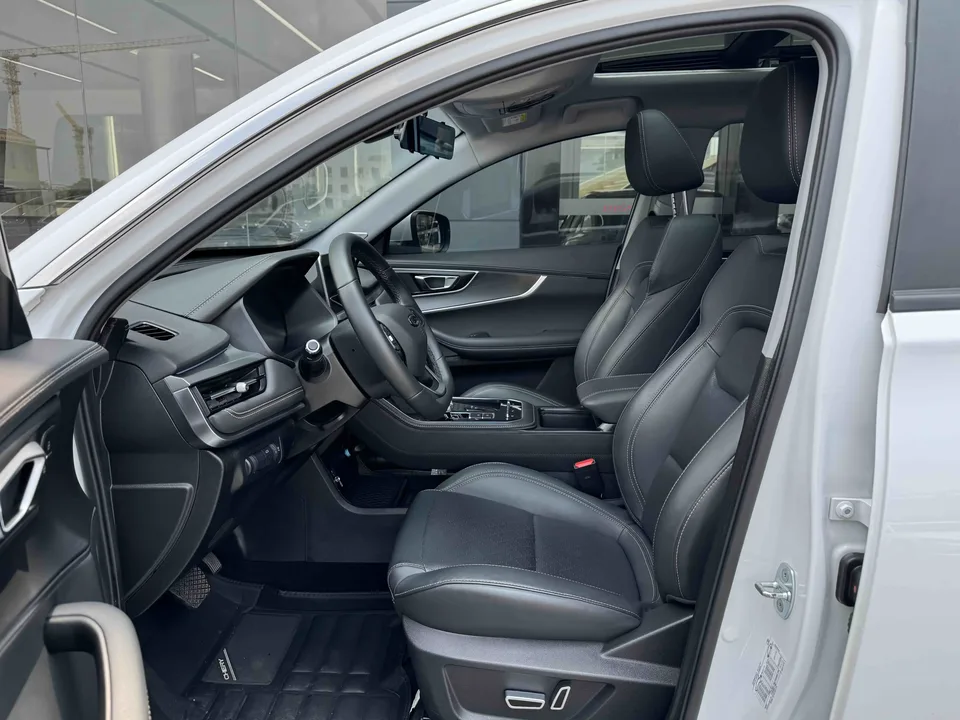 Chery Tiggo 8 Tiggo 8 2024 Honor Edition 230TCI Automatic Excellence Edition 5 Seaters 2024 — thumbnail 5