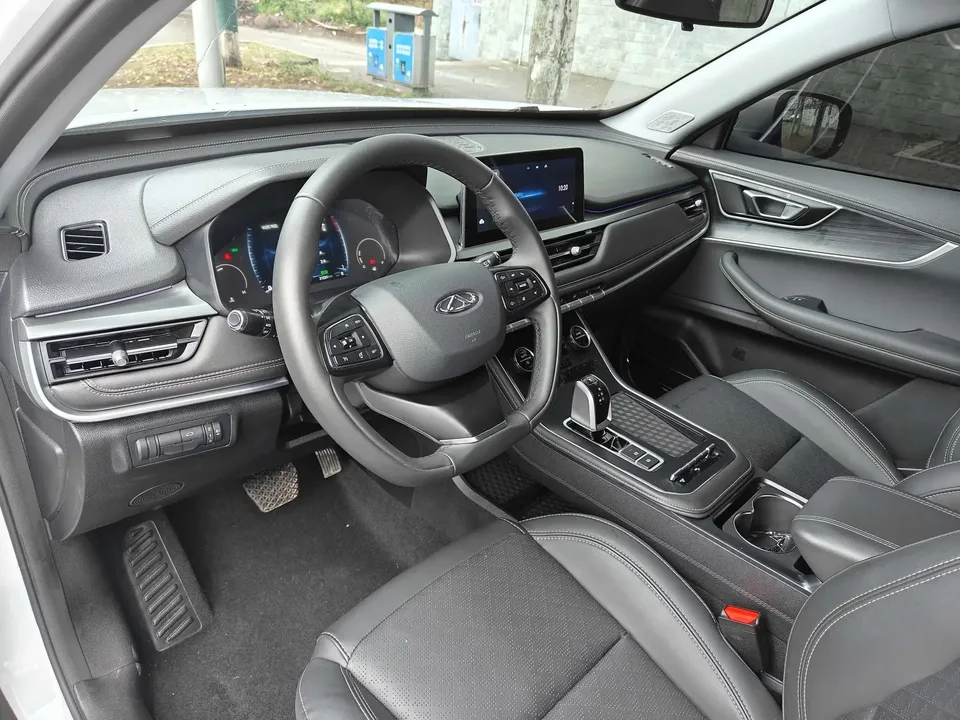 Chery Tiggo 8 Tiggo 8 2025 Excellence Edition 230TCI Automatic Deluxe Edition 2025 — thumbnail 3