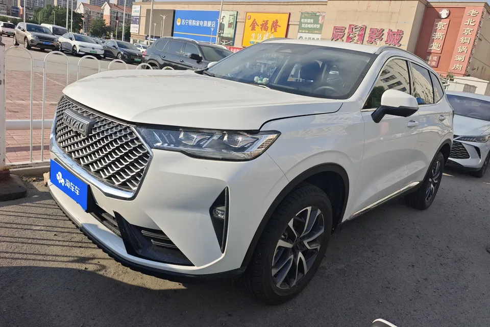 Haval H6 Haval H6 2022 The third generation 1.5T automatic two-wheel drive Max 2023 — photo 1, buy with delivery to Moscow