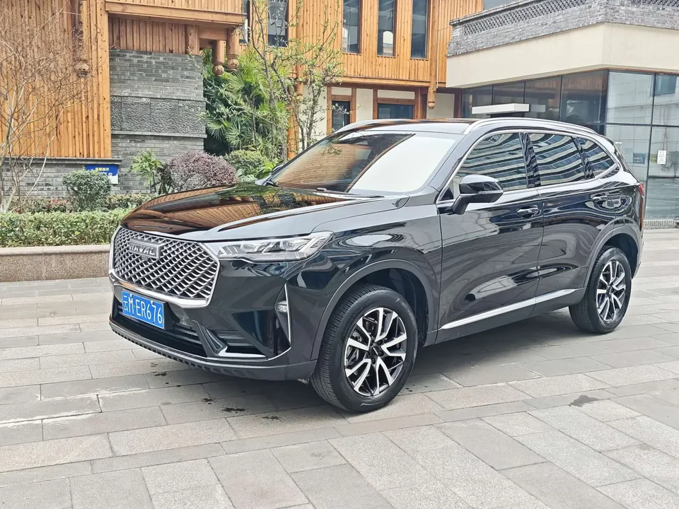 Haval H6 Haval H6 2024 1.5T Automatic 2WD Classic Edition 2025 — photo 1, buy with delivery to Moscow