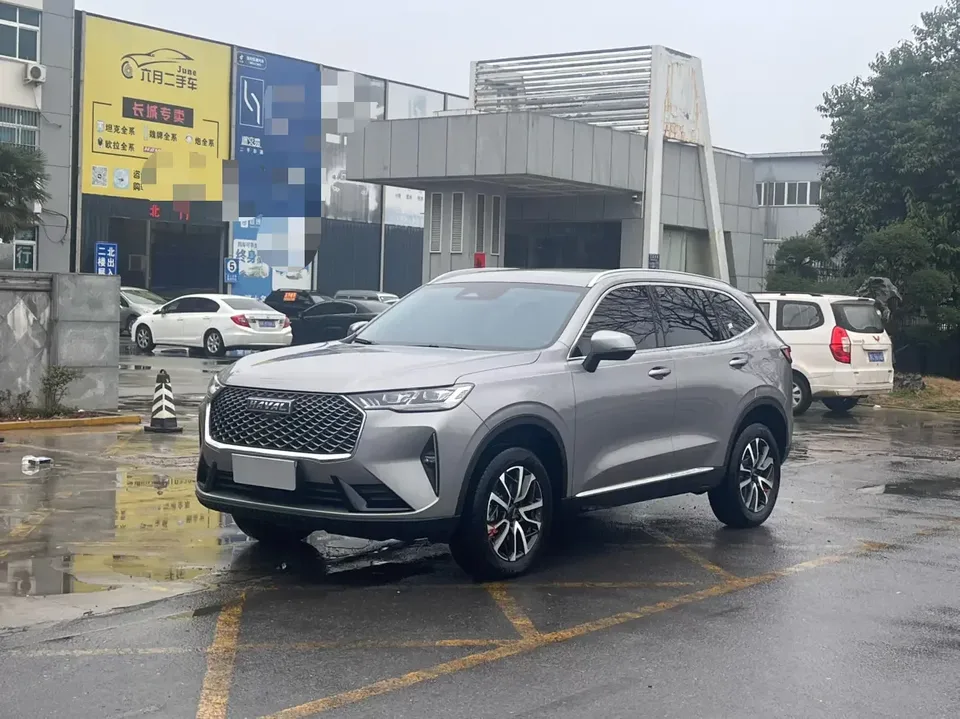 Haval H6 Haval H6 2024 1.5T Automatic 2WD Classic Edition 2025 — photo 1, buy with delivery to Moscow