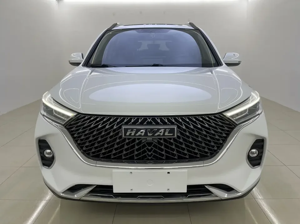 Haval M6 Haval M6 2021 PLUS 1.5T DCT Luxury Intelligent Connection 2022 — photo 1, buy with delivery to Moscow