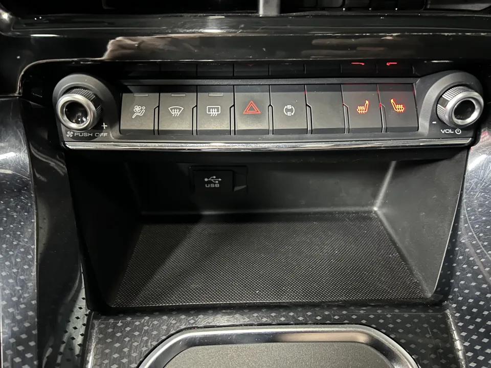 Haval M6 Haval M6 2021 PLUS 1.5T DCT Luxury Intelligent Connection 2022 — thumbnail 3