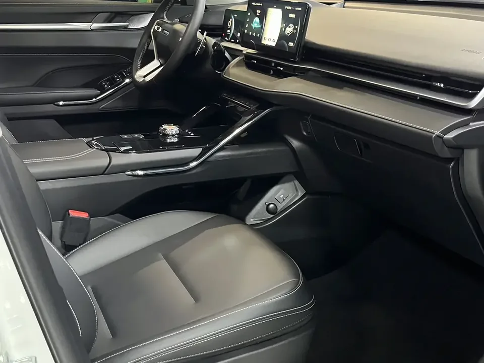 Haval H6 Haval H6 2022 The third generation 1.5T automatic two-wheel drive Max 2024 — thumbnail 4