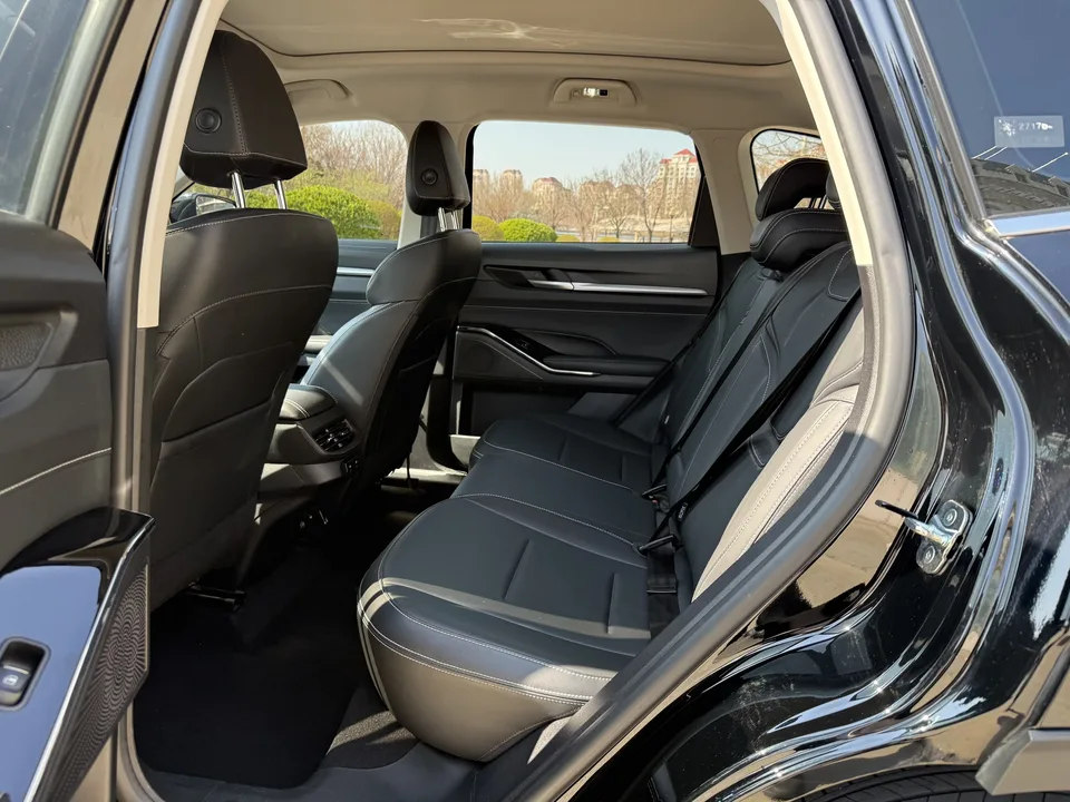 Haval H6 Haval H6 2022 The third generation 1.5T automatic two-wheel drive Pro 2024 — thumbnail 3