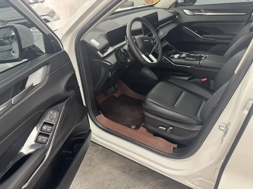 Haval H6 Haval H6 2024 1.5T Automatic 2WD Classic Edition 2025 — thumbnail 3