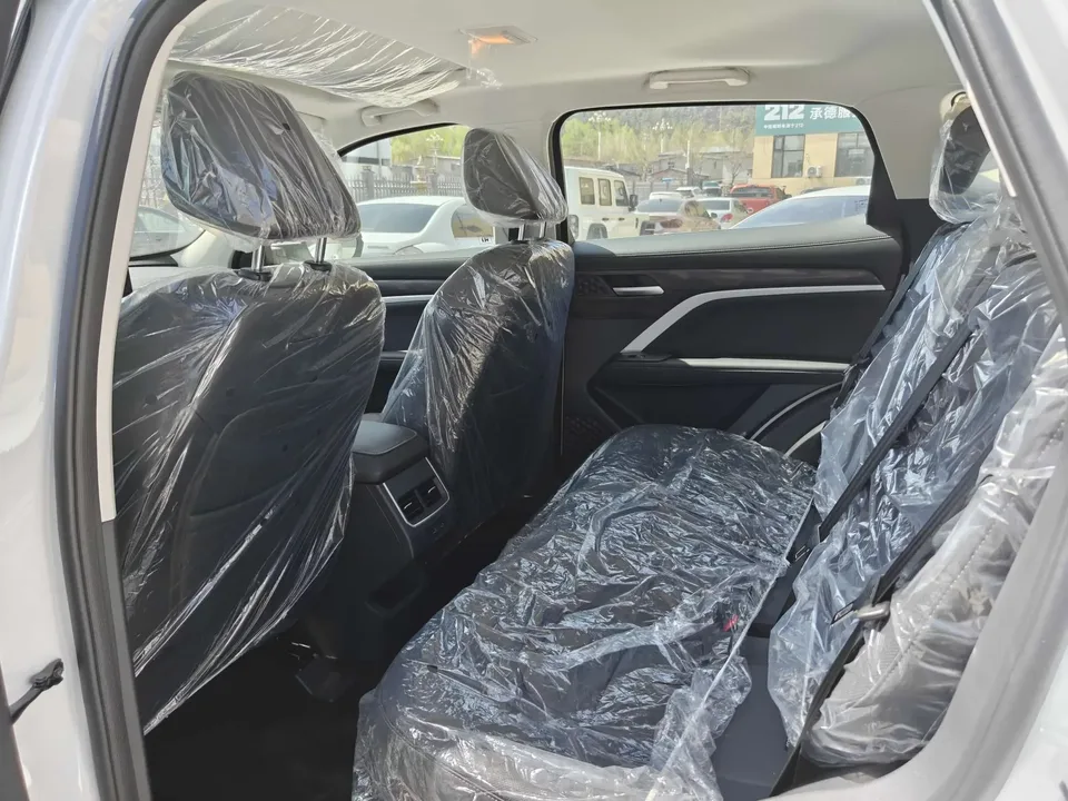 Haval H6 Haval H6 2025 National Trend Edition 1.5T Automatic City Edition 2026 — thumbnail 3