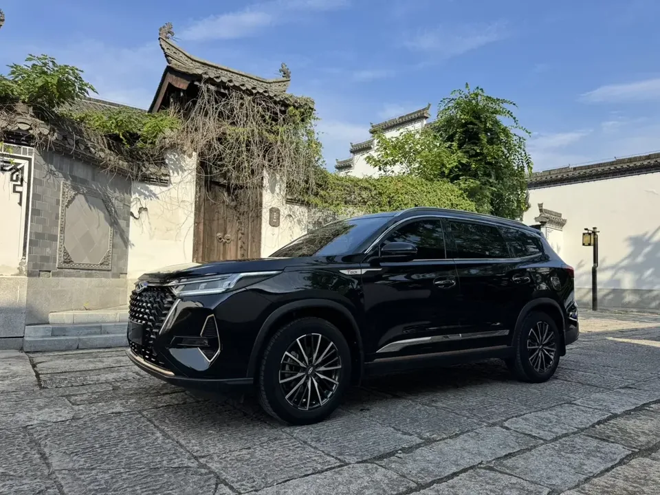 Chery Tiggo 8 Pro Tiggo 8 PRO 2022 290T 2WD Haohan Edition 5 Seaters 2023 — photo 1, buy with delivery to Moscow