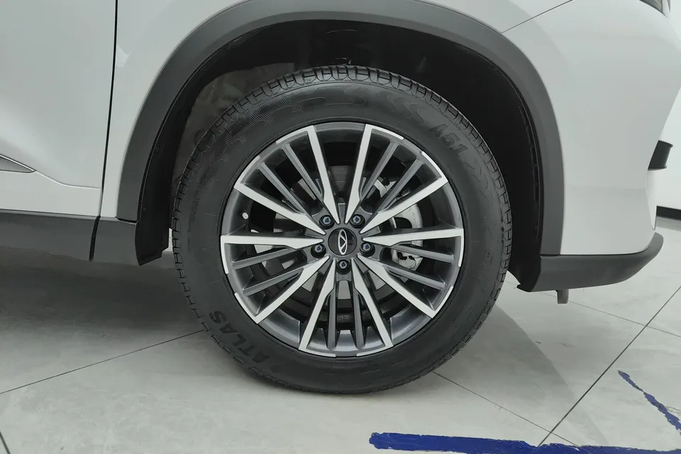 Chery Tiggo 8 Pro Tiggo 8 PRO 2025 290T 2WD Premium Edition 2025 — thumbnail 3