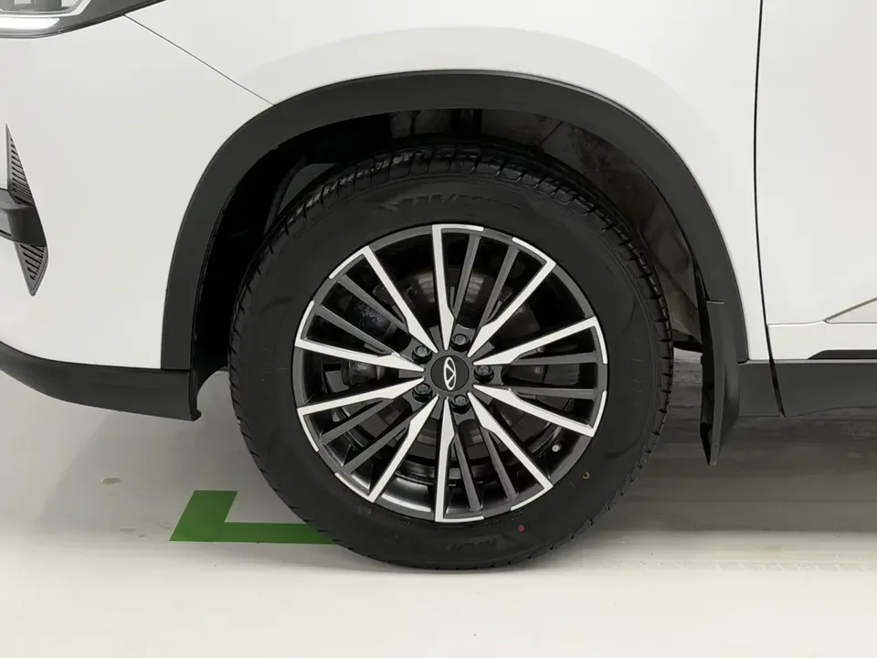 Chery Tiggo 8 Pro Tiggo 8 PRO 2024 Champion Edition 290T 2WD Peak Edition 5 Seaters 2024 — thumbnail 3