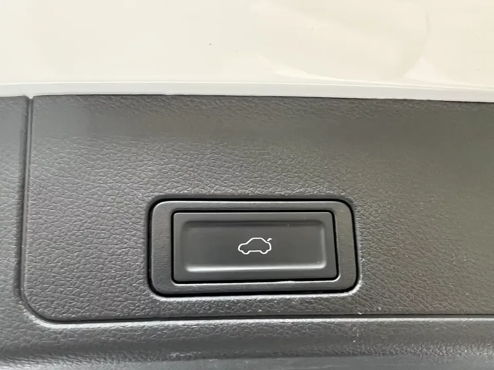 Chery Tiggo 8 PLUS Tiggo 8 PLUS 2024 Champion Edition Kunpeng 290TGDI DCT Luxury Edition 5 Seaters 2024 — thumbnail 5