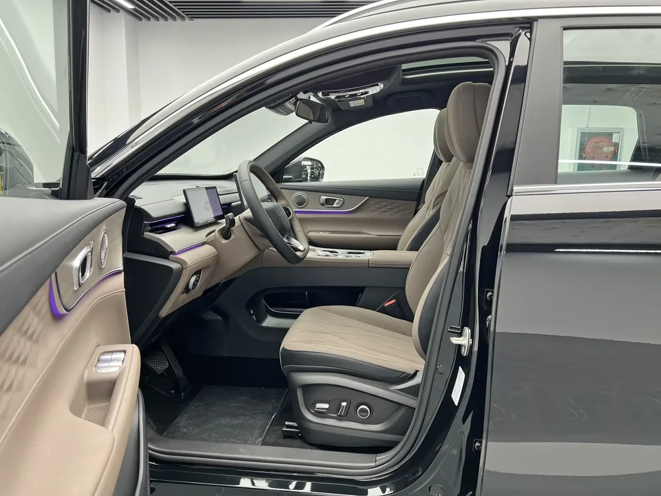 Chery Tiggo 8 PLUS Tiggo 8 PLUS 2025 Kunpeng 290TGDI DCT Pro Edition 2026 — thumbnail 5
