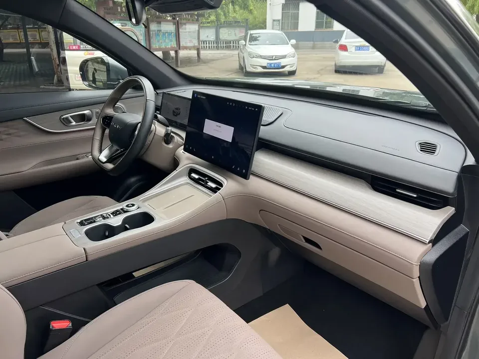 Chery Tiggo 8 PLUS Tiggo 8 PLUS 2025 Kunpeng 290TGDI DCT Premium 2024 — миниатюра 4